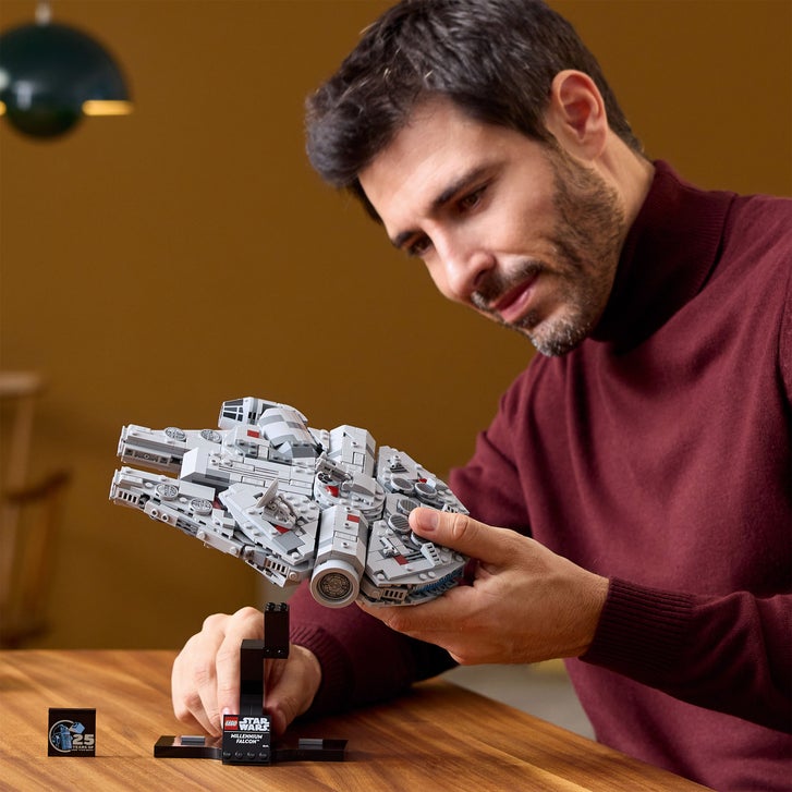 LEGO Star Wars Millennium Falcon 25th Anniversary Starship 75375