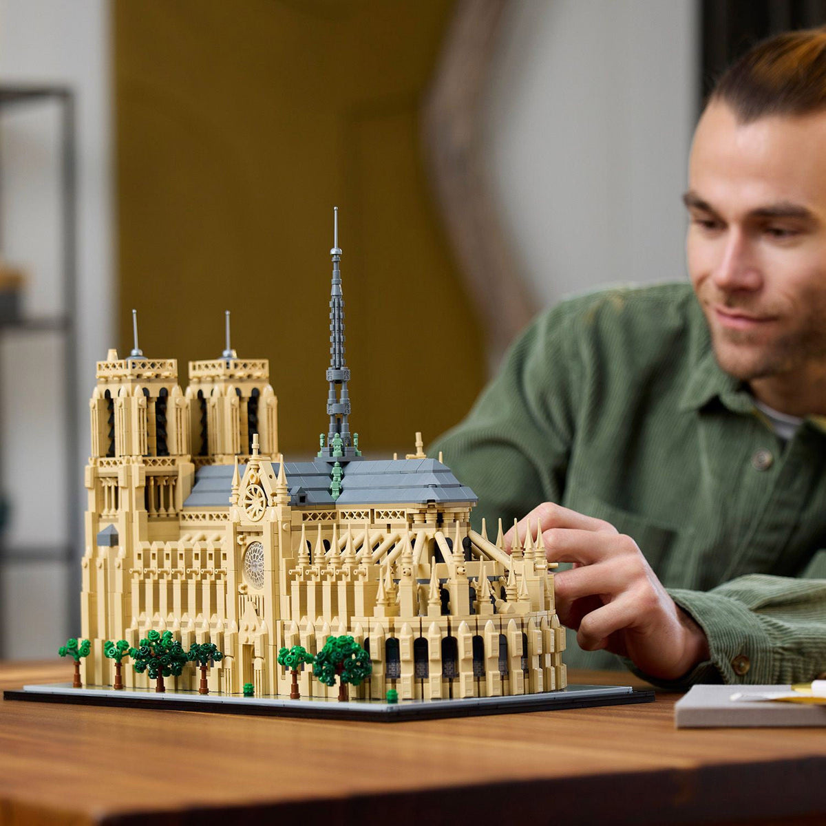 LEGO Architecture Notre-Dame de Paris 21061 4383-Piece Set