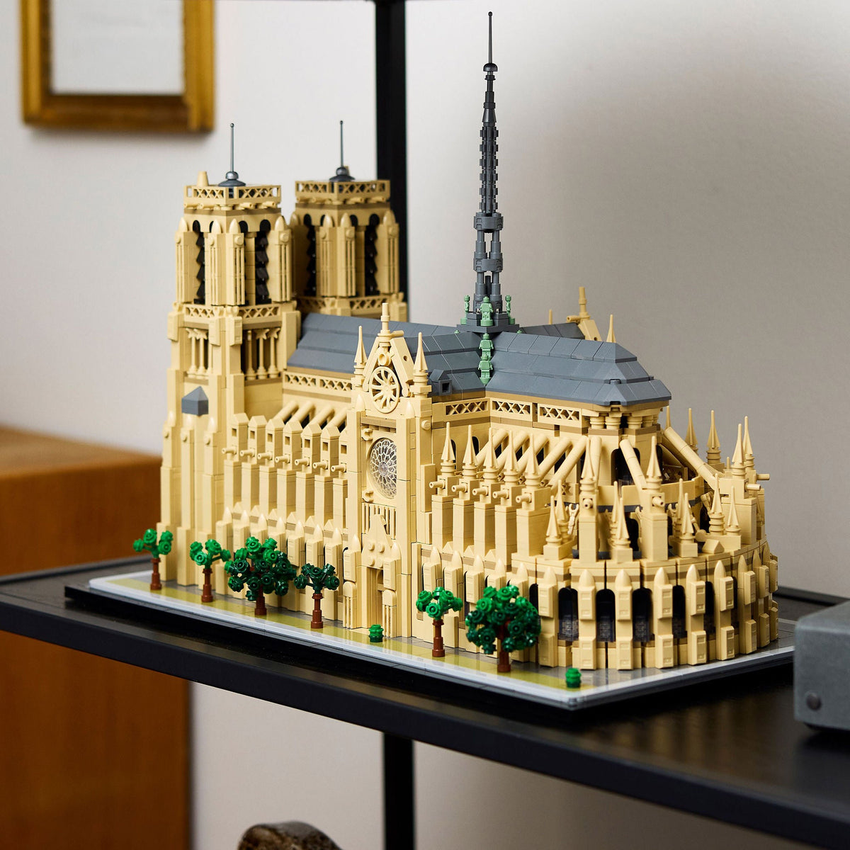 LEGO Architecture Notre-Dame de Paris 21061 4383-Piece Set