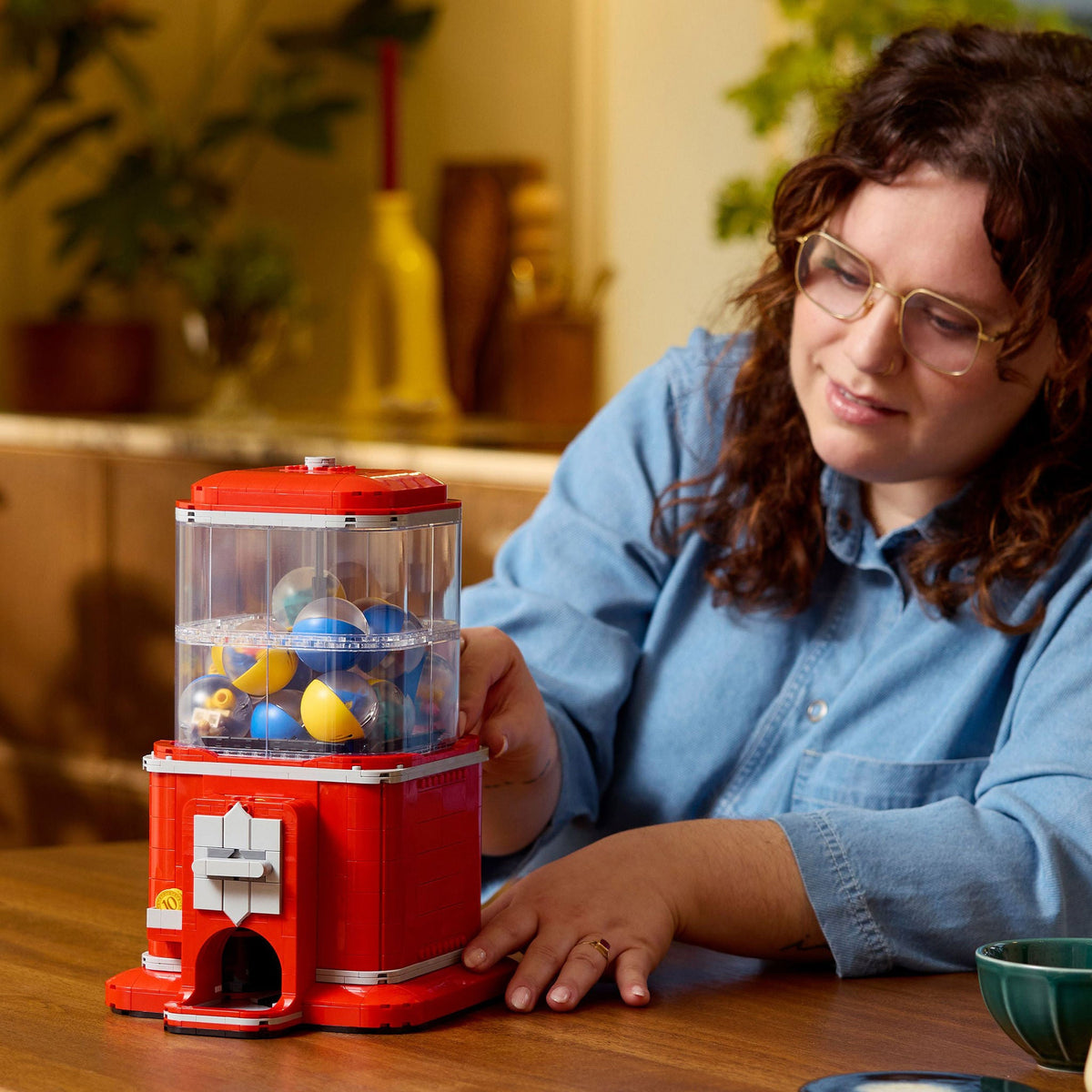 LEGO Ideas Minifigure Vending Machine 21358