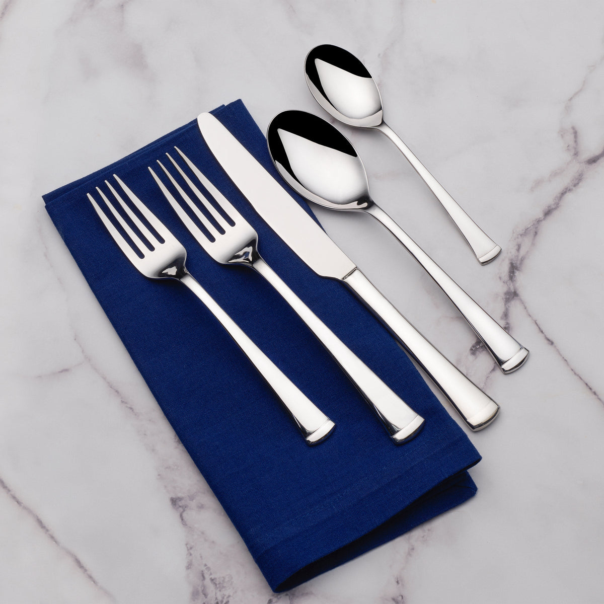 Mikasa Contempo Flatware Set 20-Piece 5120788CANRM 1990085