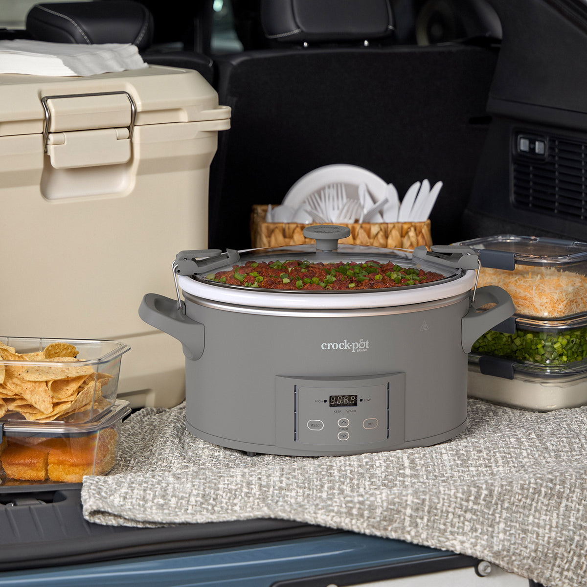 Crock-Pot Design Series 6.63 L Programmable Slow Cooker with Travel Bag